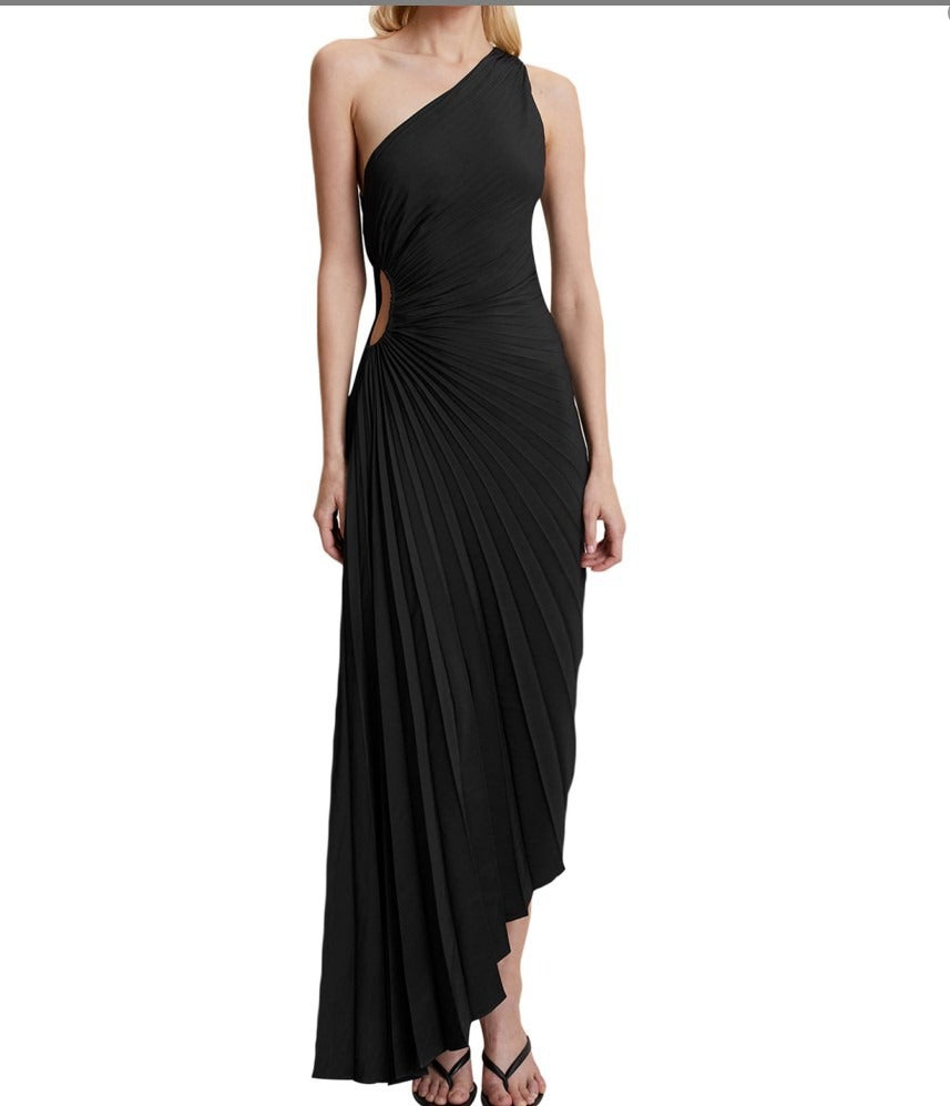 Single shoulder diagonal neckline pleated hollow out dress skirt (satin)