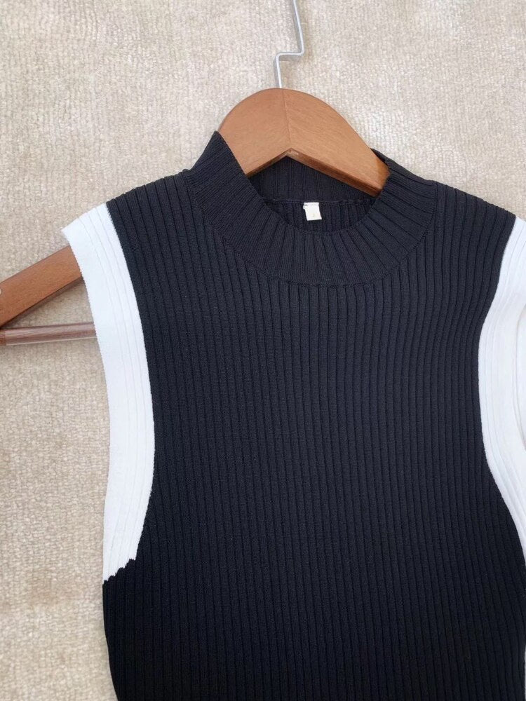 French Paris Style Autumn/Winter Skinny Side Split Knitted Dress High Quality Black/White Collision Stripes Fashion Women Robe