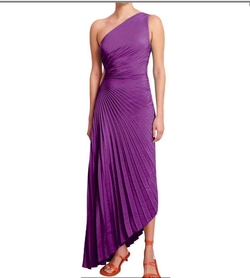 Single shoulder diagonal neckline pleated hollow out dress skirt (satin)